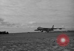 Standbild B-47 Stratojet Vereinigtes Königreich, 1953, aus Sekunde 45 historischem Filmmaterial Videoclip 65675068767