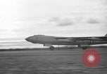 Standbild B-47 Stratojet Vereinigtes Königreich, 1953, aus Sekunde 59 historischem Filmmaterial Videoclip 65675068767