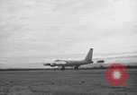 Standbild B-47 Stratojet Vereinigtes Königreich, 1953, aus Sekunde 61 historischem Filmmaterial Videoclip 65675068767