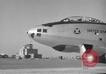 Standbild B-47 Stratojet Vereinigtes Königreich, 1953, aus Sekunde 13 historischem Filmmaterial Videoclip 65675068771