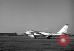 Standbild B-47 Stratojet Vereinigtes Königreich, 1953, aus Sekunde 28 historischem Filmmaterial Videoclip 65675068771
