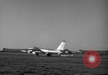 Standbild B-47 Stratojet Vereinigtes Königreich, 1953, aus Sekunde 29 historischem Filmmaterial Videoclip 65675068771