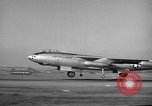 Standbild B-47 Stratojet Vereinigtes Königreich, 1953, aus Sekunde 43 historischem Filmmaterial Videoclip 65675068771