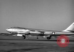 Standbild B-47 Stratojet Vereinigtes Königreich, 1953, aus Sekunde 44 historischem Filmmaterial Videoclip 65675068771
