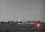 Standbild B-47 Stratojet Vereinigtes Königreich, 1953, aus Sekunde 47 historischem Filmmaterial Videoclip 65675068771