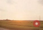 Standbild Fahrzeuge Bien Hoa in Vietnam, 1969, aus Sekunde 28 historischem Filmmaterial Videoclip 65675068807
