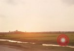 Standbild Fahrzeuge Bien Hoa in Vietnam, 1969, aus Sekunde 36 historischem Filmmaterial Videoclip 65675068807