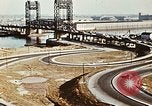 Standbild Automobile und Highways in Amerika United States USA, 1953, aus Sekunde 22 historischem Filmmaterial Videoclip 65675068823