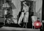 Image designer Fashions by Dior et Bohan Paris France, 1955, de la seconde 11 séquences d'archives historiques vidéo 65675068828