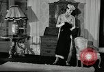 Image designer Fashions by Dior et Bohan Paris France, 1955, de la seconde 14 séquences d'archives historiques vidéo 65675068828