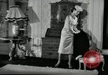 Image designer Fashions by Dior et Bohan Paris France, 1955, de la seconde 15 séquences d'archives historiques vidéo 65675068828
