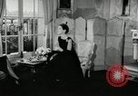 Image designer Fashions by Dior et Bohan Paris France, 1955, de la seconde 24 séquences d'archives historiques vidéo 65675068828
