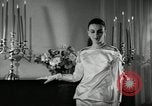Image designer Fashions by Dior et Bohan Paris France, 1955, de la seconde 42 séquences d'archives historiques vidéo 65675068828