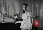 Image designer Fashions by Dior et Bohan Paris France, 1955, de la seconde 43 séquences d'archives historiques vidéo 65675068828