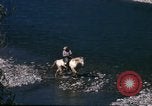 Image Pêche à partir de l'homme Jackson Wyoming USA, 1960, de la seconde 5 séquences d'archives historiques vidéo 65675068832