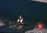 Image Pêche à partir de l'homme Jackson Wyoming USA, 1960, de la seconde 7 séquences d'archives historiques vidéo 65675068832