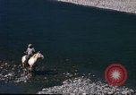 Image Pêche à partir de l'homme Jackson Wyoming USA, 1960, de la seconde 10 séquences d'archives historiques vidéo 65675068832