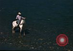 Image Pêche à partir de l'homme Jackson Wyoming USA, 1960, de la seconde 43 séquences d'archives historiques vidéo 65675068832