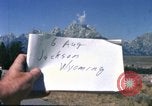 Image Pêche à partir de l'homme Jackson Wyoming USA, 1960, de la seconde 56 séquences d'archives historiques vidéo 65675068832