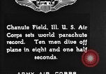 Immagine di Parachutist jump Illinois United States USA, 1930, secondo 3 filmato di repertorio 65675068848