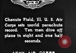 Immagine di Parachutist jump Illinois United States USA, 1930, secondo 9 filmato di repertorio 65675068848