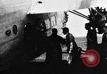 Immagine di Parachutist jump Illinois United States USA, 1930, secondo 16 filmato di repertorio 65675068848