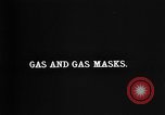 Immagine di Gas asfissianti e maschere antigas nella prima guerra mondiale Europa, 1918, secondo 17 filmato di repertorio 65675068861
