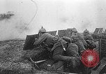 Immagine di Gas asfissianti e maschere antigas nella prima guerra mondiale Europa, 1918, secondo 52 filmato di repertorio 65675068861