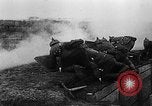 Immagine di Gas asfissianti e maschere antigas nella prima guerra mondiale Europa, 1918, secondo 55 filmato di repertorio 65675068861