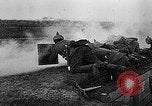 Immagine di Gas asfissianti e maschere antigas nella prima guerra mondiale Europa, 1918, secondo 56 filmato di repertorio 65675068861