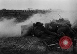 Immagine di Gas asfissianti e maschere antigas nella prima guerra mondiale Europa, 1918, secondo 57 filmato di repertorio 65675068861