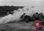 Immagine di Gas asfissianti e maschere antigas nella prima guerra mondiale Europa, 1918, secondo 59 filmato di repertorio 65675068861