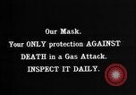 Immagine di Maschera a gas United States USA, 1919, secondo 9 filmato di repertorio 65675068862