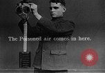 Immagine di Maschera a gas United States USA, 1919, secondo 19 filmato di repertorio 65675068862