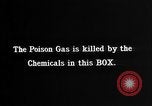 Immagine di Maschera a gas United States USA, 1919, secondo 42 filmato di repertorio 65675068862