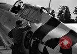 Standbild P-47D Thunderbolt Flugzeuge Lignerolles Normandie Frankreich, 1944, aus Sekunde 49 historischem Filmmaterial Videoclip 65675068869
