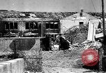 Standbild Schäden durch alliierte Bombenangriffe Frankreich, 1944, aus Sekunde 26 historischem Filmmaterial Videoclip 65675068876