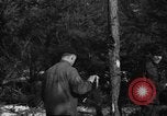 Standbild deutschen Gefangenen Munising Michigan USA, 1944, aus Sekunde 46 historischem Filmmaterial Videoclip 65675068894