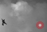 Standbild 8th Fighter Group Insel Morotai Indonesien, 1944, aus Sekunde 3 historischem Filmmaterial Videoclip 65675068919