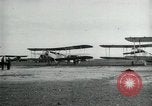 Standbild Airco DH-4 Frankreich, 1918, aus Sekunde 10 historischem Filmmaterial Videoclip 65675068927