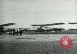 Standbild Airco DH-4 Frankreich, 1918, aus Sekunde 13 historischem Filmmaterial Videoclip 65675068927