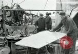 Standbild Männer an der Arbeit Frankreich, 1918, aus Sekunde 1 historischem Filmmaterial Videoclip 65675068930