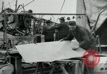 Standbild Männer an der Arbeit Frankreich, 1918, aus Sekunde 11 historischem Filmmaterial Videoclip 65675068930