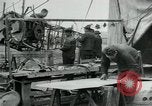 Standbild Männer an der Arbeit Frankreich, 1918, aus Sekunde 14 historischem Filmmaterial Videoclip 65675068930