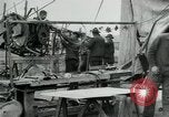 Standbild Männer an der Arbeit Frankreich, 1918, aus Sekunde 18 historischem Filmmaterial Videoclip 65675068930