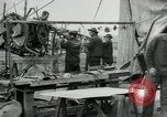 Standbild Männer an der Arbeit Frankreich, 1918, aus Sekunde 20 historischem Filmmaterial Videoclip 65675068930