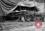 Standbild Männer an der Arbeit Frankreich, 1918, aus Sekunde 33 historischem Filmmaterial Videoclip 65675068930