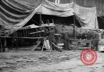 Standbild Männer an der Arbeit Frankreich, 1918, aus Sekunde 34 historischem Filmmaterial Videoclip 65675068930