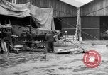 Standbild Männer an der Arbeit Frankreich, 1918, aus Sekunde 42 historischem Filmmaterial Videoclip 65675068930
