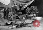 Standbild Männer an der Arbeit Frankreich, 1918, aus Sekunde 49 historischem Filmmaterial Videoclip 65675068930